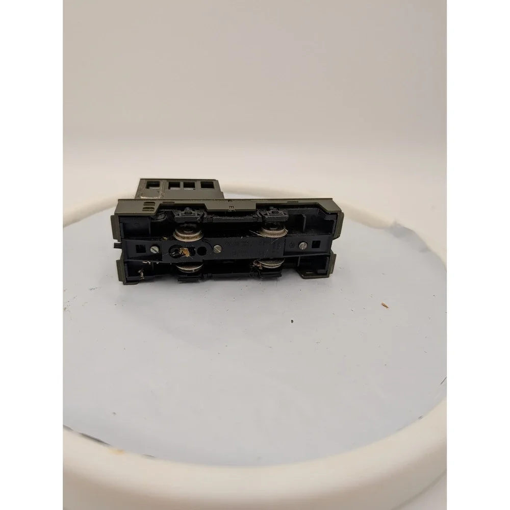 Vintage Military Green Diesel Switcher Locomotive Model Train‎ Engine HO Scale